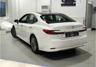 Новый Toyota Camry Sedan 2025 (7 фото)