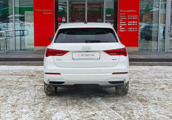 Подержанный автомобиль Audi Q3 2021 года (6 фото)