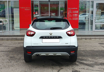 Подержанный автомобиль Renault Kaptur 2016 года (6 фото)