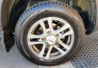 Подержанный автомобиль Chevrolet Niva 2010 года (12 фото)