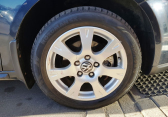 Подержанный автомобиль Volkswagen Jetta Sedan 2010 года (12 фото)