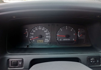 Подержанный автомобиль Mitsubishi Pajero Sport 2002 года (12 фото)