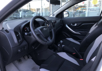 Подержанный автомобиль LADA (ВАЗ) XRAY 2016 года (9 фото)