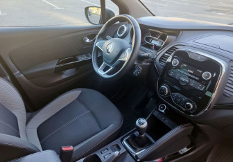 Подержанный автомобиль Renault Kaptur 2020 года (14 фото)