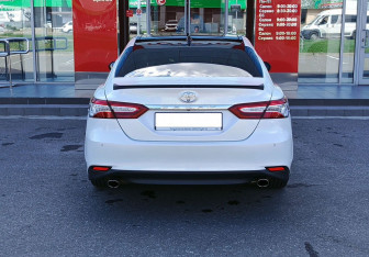 Подержанный автомобиль Toyota Camry Sedan 2022 года (6 фото)