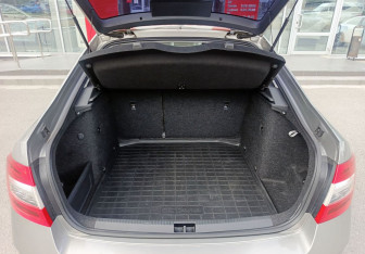 Подержанный автомобиль Skoda Octavia Liftback 2019 года (11 фото)