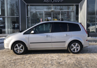 Подержанный автомобиль Ford C-MAX 2007 года (8 фото)