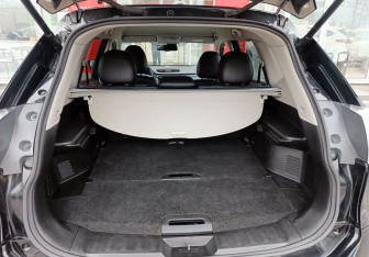 Подержанный автомобиль Nissan X-Trail 2017 года (12 фото)