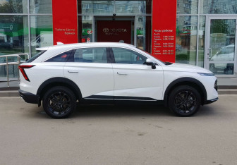 Подержанный автомобиль Haval F7 2024 года (4 фото)