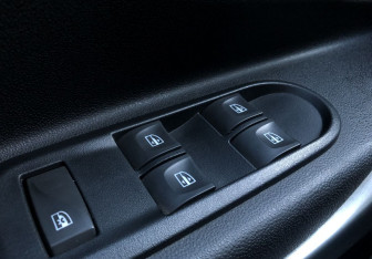 Подержанный автомобиль LADA (ВАЗ) XRAY 2016 года (13 фото)