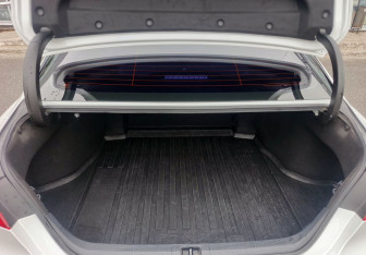 Подержанный автомобиль Toyota Camry Sedan 2021 года (12 фото)