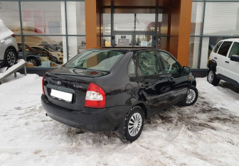 Подержанный автомобиль LADA (ВАЗ) Kalina Sedan 2010 года (5 фото)