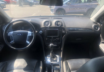 Подержанный автомобиль Ford Mondeo Sedan 2012 года (10 фото)