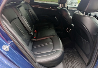 Подержанный автомобиль Kia K5 2022 года (16 фото)