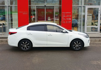 Подержанный автомобиль Kia Rio Sedan 2019 года (4 фото)