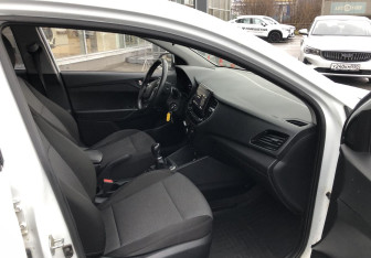 Подержанный автомобиль Hyundai Solaris Sedan 2020 года (9 фото)