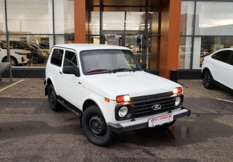 Подержанный автомобиль LADA (ВАЗ) 2121 (4x4) 2017 года (3 фото)