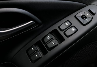 Подержанный автомобиль Hyundai ix35 2014 года (13 фото)