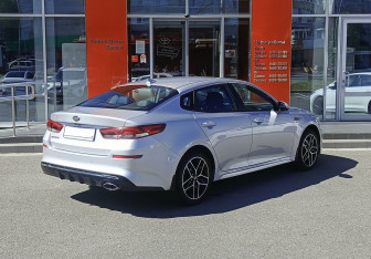 Подержанный автомобиль Kia Optima Sedan 2019 года (5 фото)