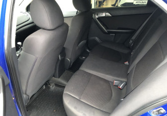 Подержанный автомобиль Kia Cerato Sedan 2010 года (11 фото)