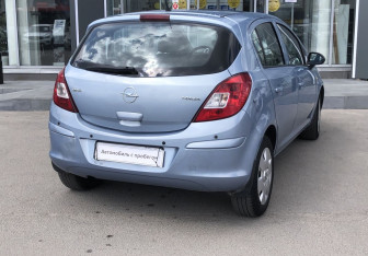 Подержанный автомобиль Opel Corsa 2008 года (5 фото)