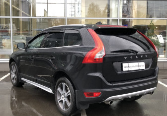 Подержанный автомобиль Volvo XC60 2012 года (7 фото)
