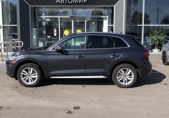 Подержанный автомобиль Audi Q5 2019 года (8 фото)