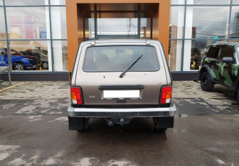 Подержанный автомобиль LADA (ВАЗ) 2121 (4x4) 2018 года (6 фото)