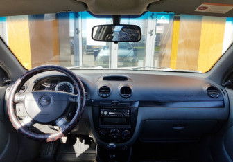 Подержанный автомобиль Chevrolet Lacetti Hatchback 2004 года (11 фото)
