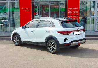 Подержанный автомобиль Kia Rio Hatchback 2020 года (7 фото)