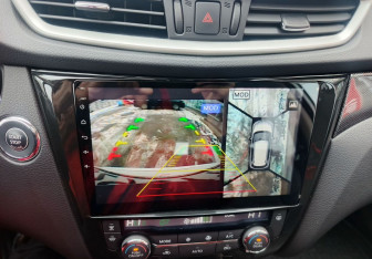 Подержанный автомобиль Nissan X-Trail 2017 года (17 фото)