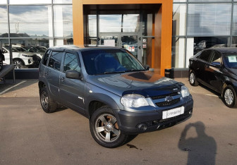 Подержанный автомобиль Chevrolet Niva 2017 года (3 фото)