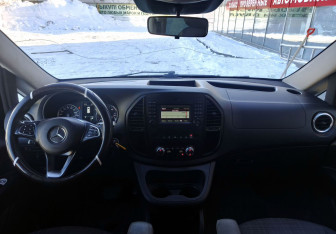 Подержанный автомобиль Mercedes-Benz Vito 2017 года (15 фото)