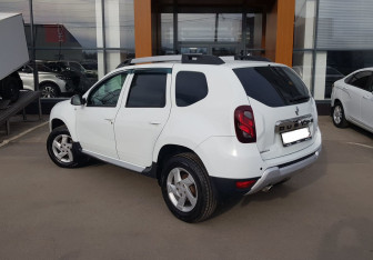 Подержанный автомобиль Renault Duster 2016 года (7 фото)