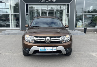 Подержанный автомобиль Renault Duster 2016 года (2 фото)
