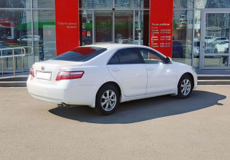 Подержанный автомобиль Toyota Camry Sedan 2011 года (5 фото)