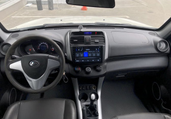 Подержанный автомобиль Lifan X60 2013 года (11 фото)