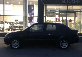 Подержанный автомобиль Renault Symbol 2008 года (8 фото)