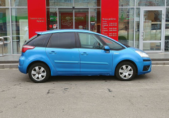 Подержанный автомобиль Citroen C4 Picasso 2011 года (4 фото)