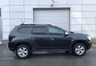Подержанный автомобиль Renault Duster 2021 года (4 фото)