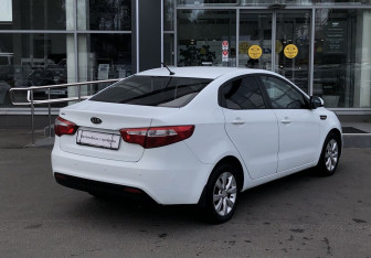 Подержанный автомобиль Kia Rio Sedan 2012 года (5 фото)