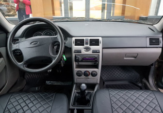 Подержанный автомобиль LADA (ВАЗ) Priora Hatchback 2010 года (11 фото)