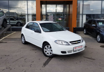 Подержанный автомобиль Chevrolet Lacetti Hatchback 2010 года (3 фото)