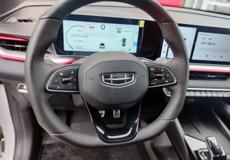 Подержанный автомобиль Geely Coolray 2024 года (17 фото)