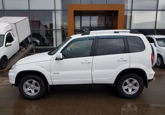 Подержанный автомобиль Chevrolet Niva 2016 года (8 фото)