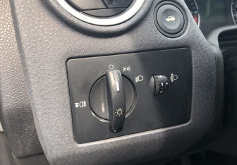 Подержанный автомобиль Ford Fusion 2007 года (13 фото)