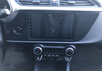 Подержанный автомобиль Kia Rio Hatchback 2021 года (14 фото)