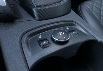 Подержанный автомобиль Ford Focus Sedan 2012 года (15 фото)