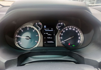 Подержанный автомобиль Toyota Land Cruiser Prado 2019 года (13 фото)