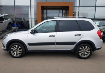 Подержанный автомобиль LADA (ВАЗ) Granta Wagon 2023 года (8 фото)